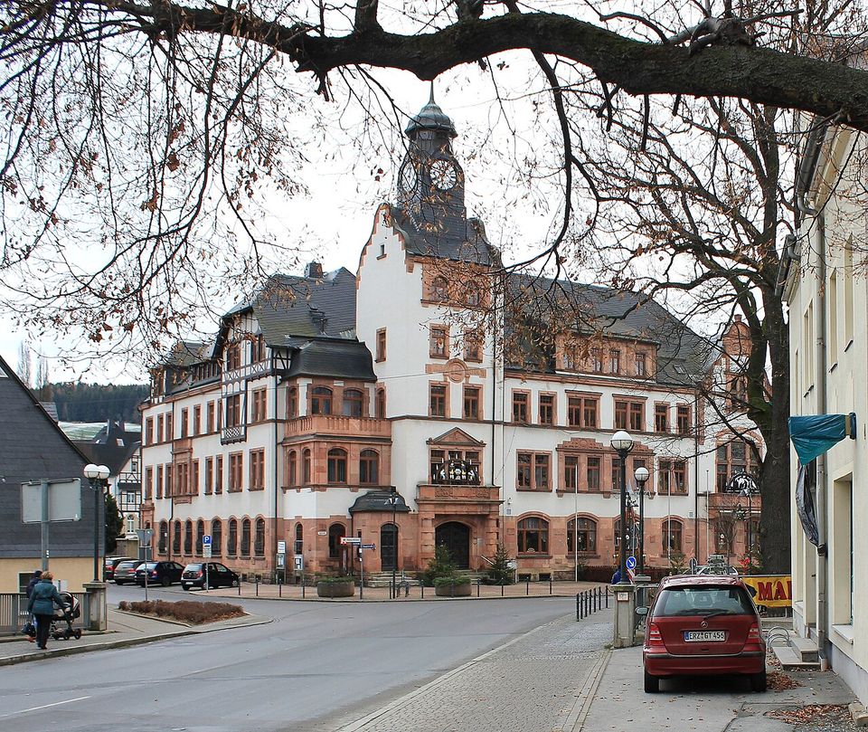 Teilautarke Energie- und Wärmeversorgung öffentlicher Gebäude in Thalheim